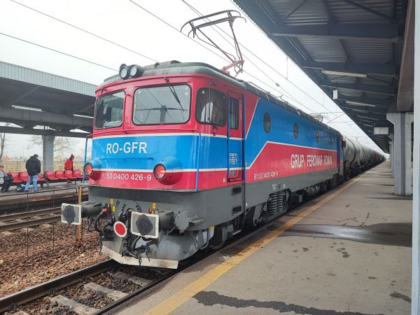 ro-gfr-class40-ploiesti-181122-markkusalo-full.jpg