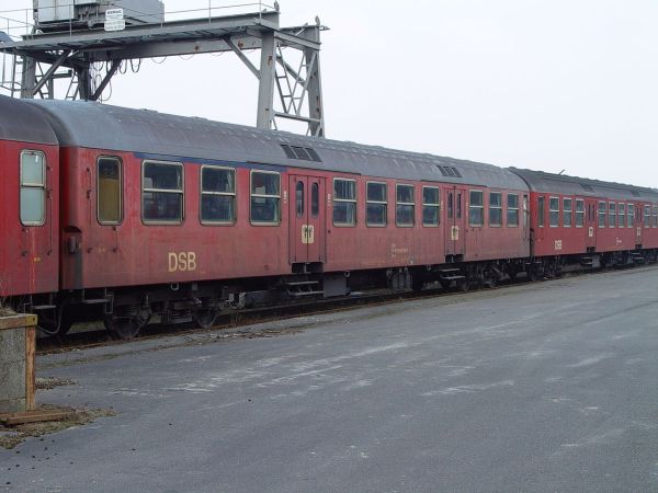 dk-dsb-coaches-nykoebing-020303-full.jpg