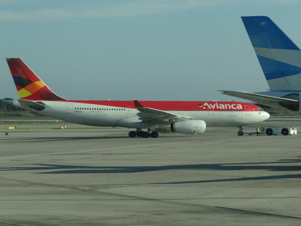 es-avianca-a330-barcelona-141115-full.jpg