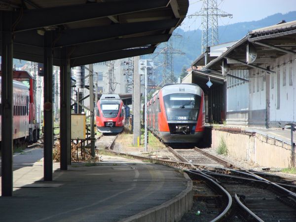 at-oebb-br5022desiro-and-talent-graz-080707-full.jpg