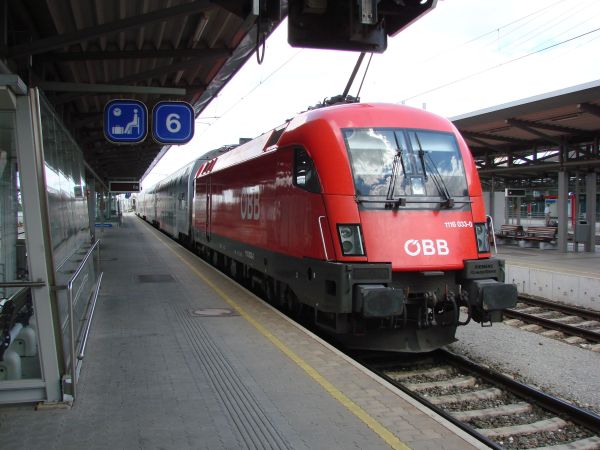 at-oebb-br1116-wiener-neustadt-080707-full.jpg