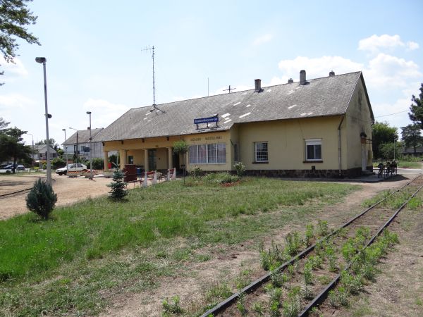 hu-mav-balatonfenyves_gv_station-010715-full.jpg