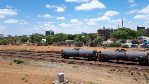 bw-br-gaborone_station-091118-pic4-villetenhunen-full.jpg