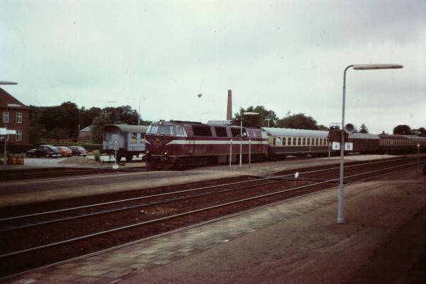 dk-dsb-mz-lunderskov-1978-adriangray-full.jpg