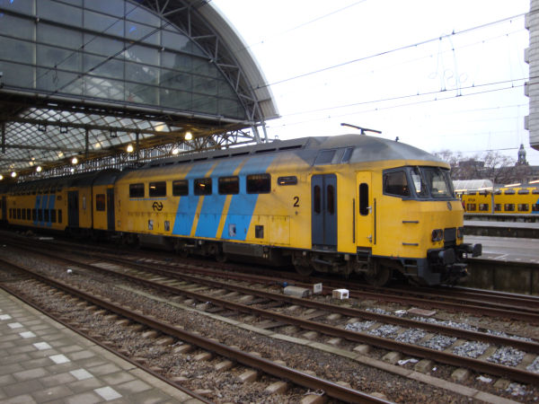 nl-ns-ddar-amsterdamcentraal-100309-pic2-full.jpg