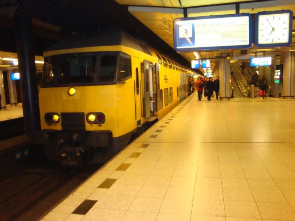 nl-ns-ddar-schiphol-090309-pic2-full.jpg