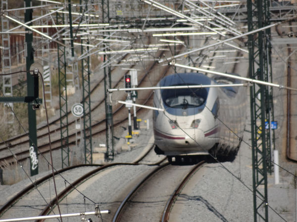 es-renfe-s103-barcelonaclot-141115-pic3-full.jpg