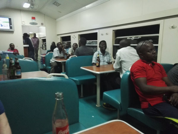 tz-tazara-canteen-260118-markkusalo-full.jpg